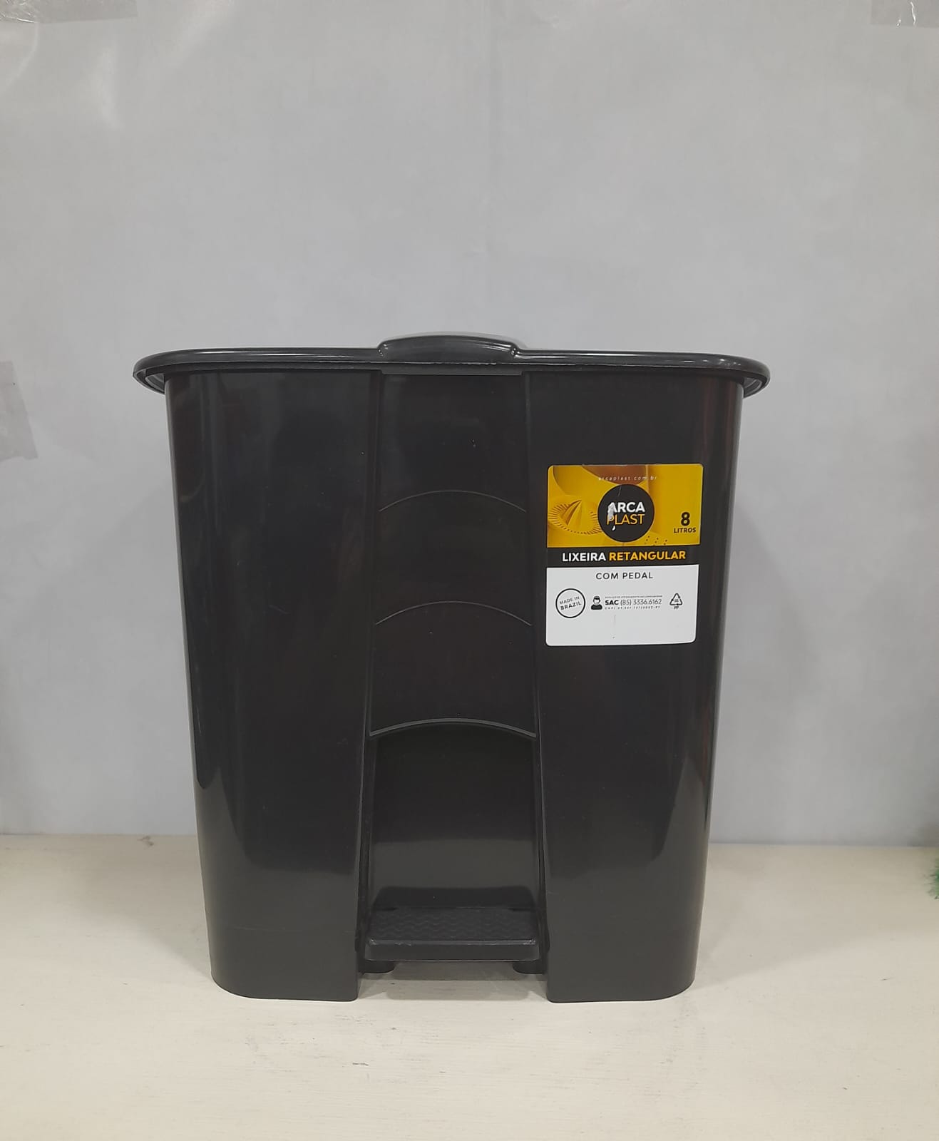 Lixeira de Plástico C/Pedal Retangular Preto 8L Arcaplast